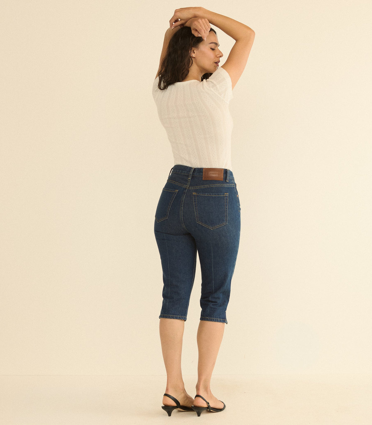 Chantal Capri in Cavalaire Dark Wash - view 7