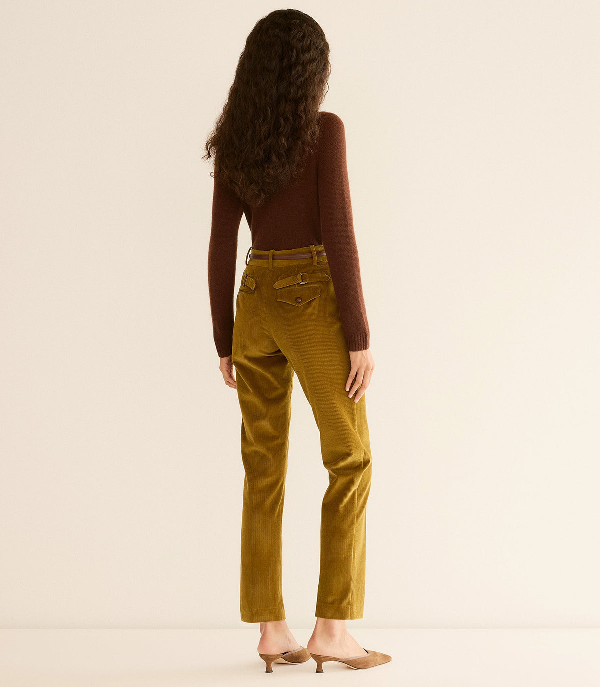 Hartfield Pant in French Olive - view 4