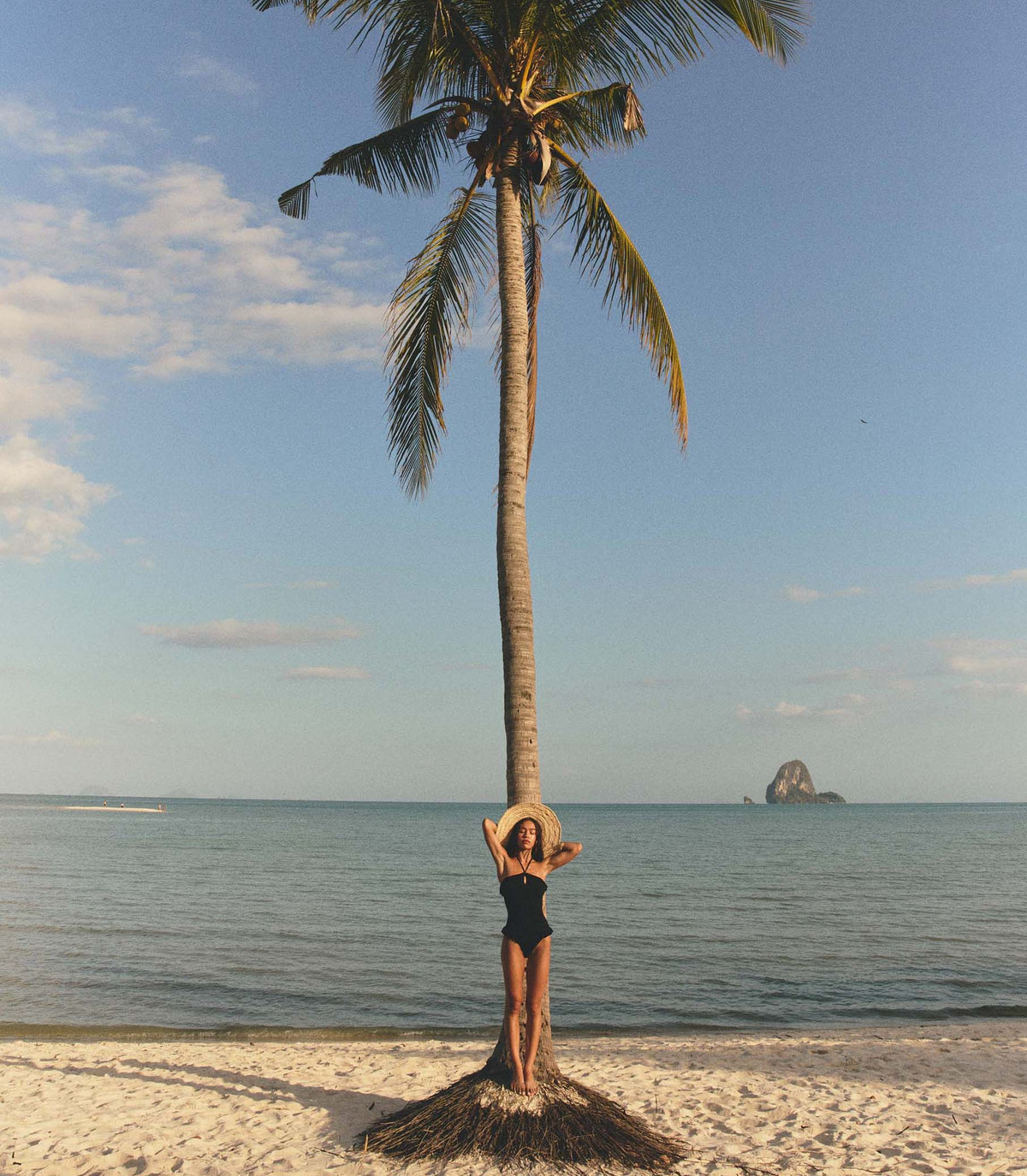 Isla Maillot in Black - view 6