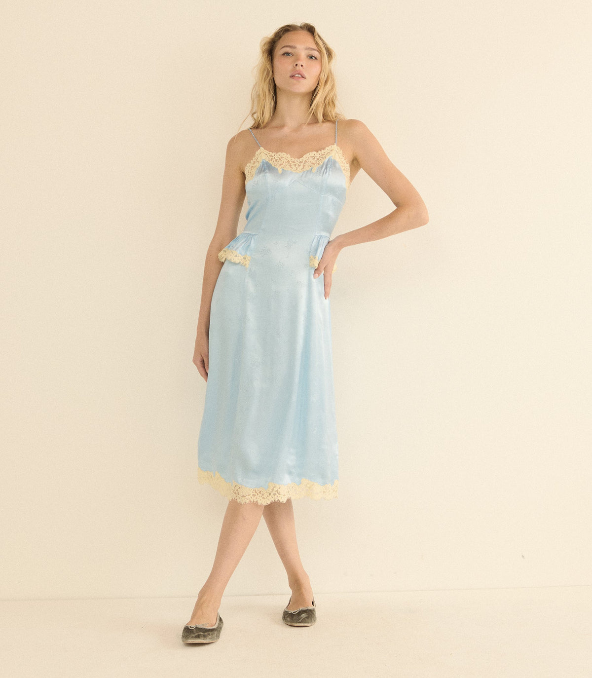 Lise Dress in Forget Me Not - view 4
