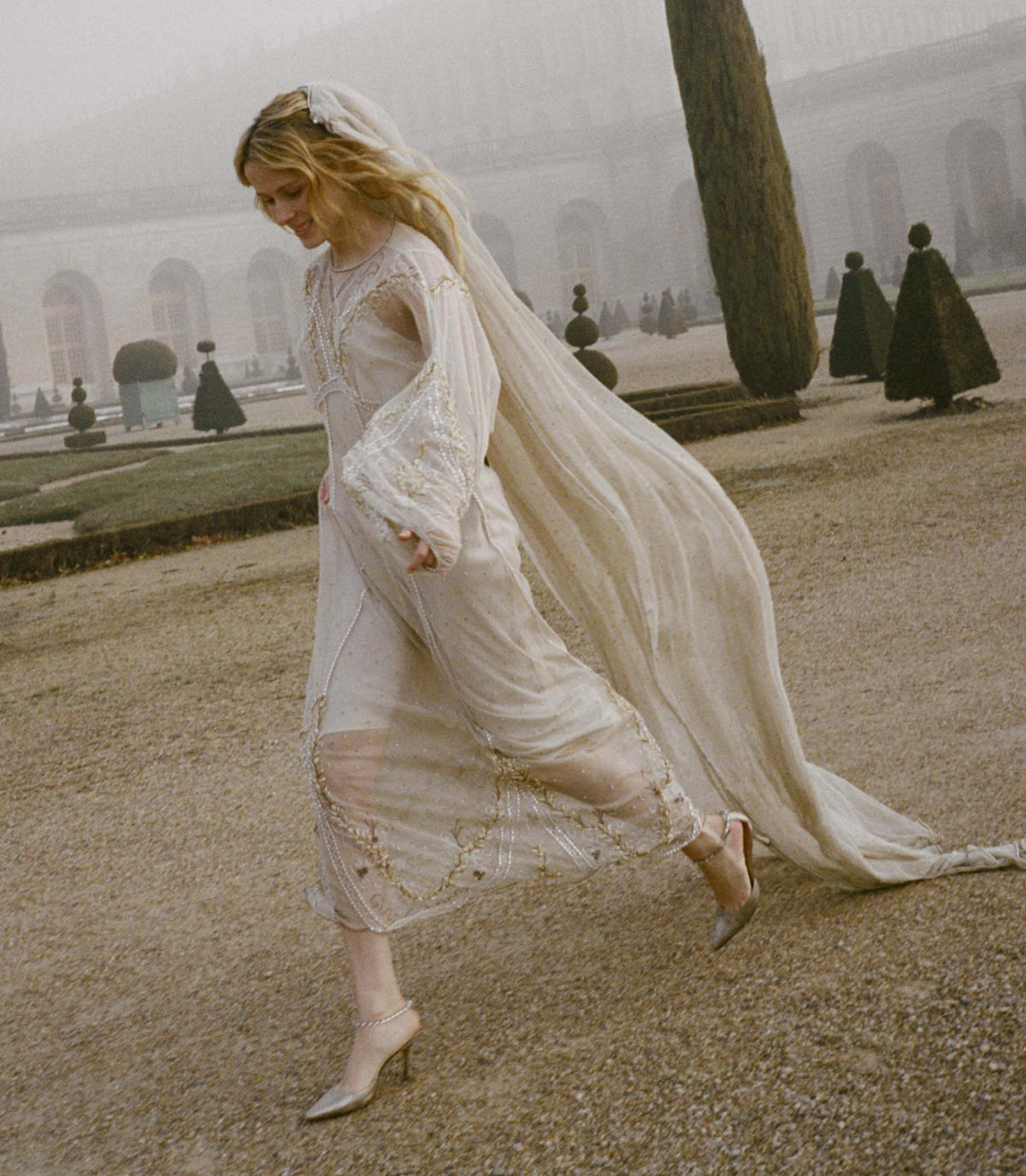 Oliana Anniversary Dress in Jardin D'amboise - view 8