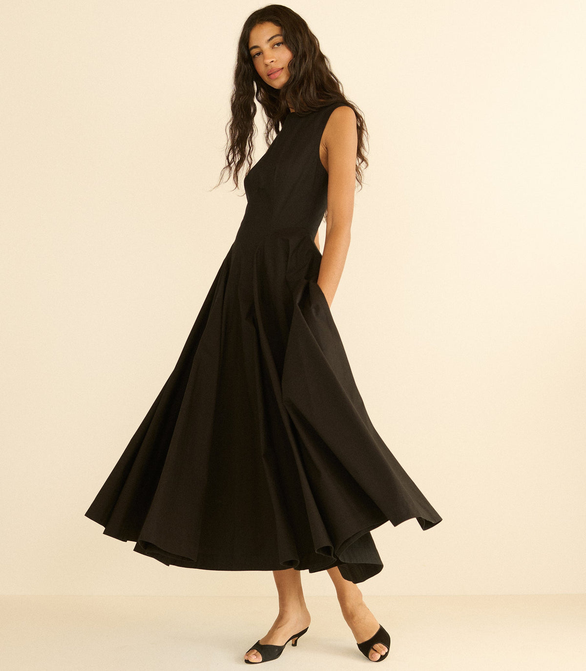 Rivière Dress in Black - view 2